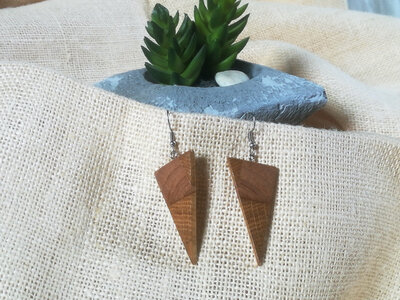 Boucles d'oreilles triangles en bois - multi-