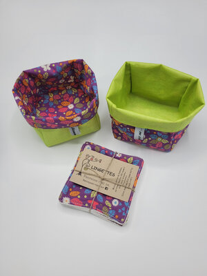 Lingettes/panier imperméable fleurs/vert