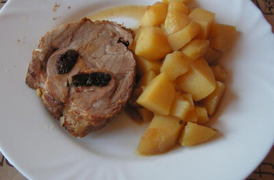 Roti de porc fourré aux pruneaux