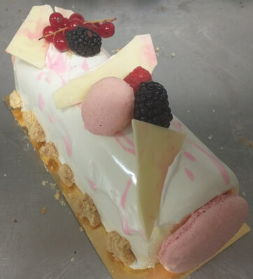 Bûche fruits rouges 4 pers