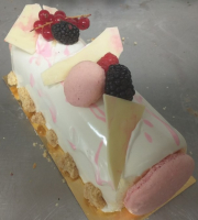 Bûche fruits rouges 8 pers