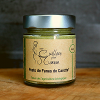 Pesto de fanes de carottes