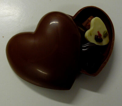 Coffret cœur garni st valentin chocolat lait