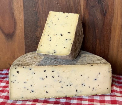 Tomme fermière au lait cru nigelle