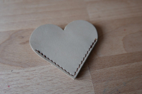 Marque page coeur beige