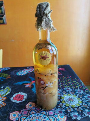 Rhum arrangé litchi vanille 25 %