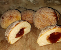 Beignoche à la confiture de framboise
