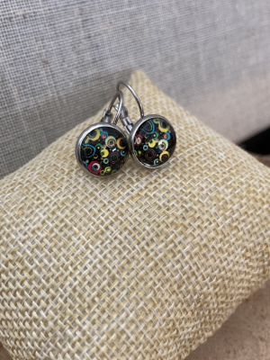 Boucle petite dormeuse noire et ronds colorés