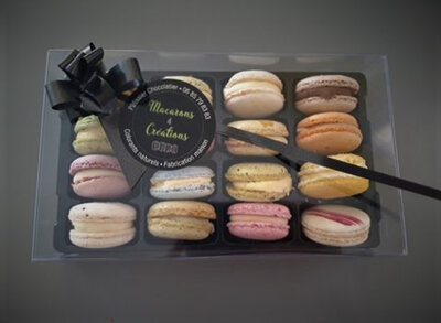 Coffret de 16 macarons assortis