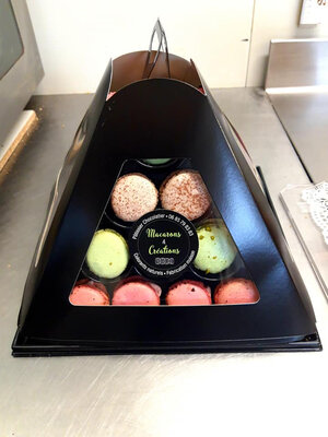 Pyramide de 40 macarons