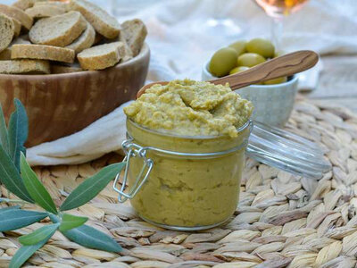 Olivade verte aux cèpes et aux châtaignes