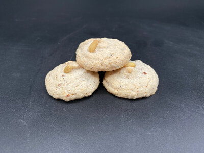 Macarons aux pignons de pin