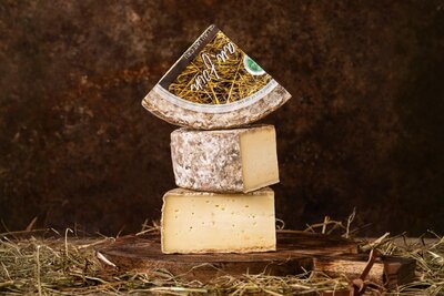 Quart de tomme au foin