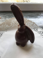 Lapin oreilles tombantes au chocolat noir