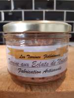 Terrine aux éclats de noisettes