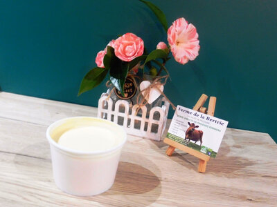 Crème crue fermière (crème fraîche)