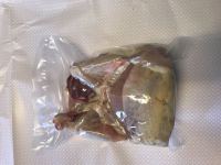 Poulet fermier découpé sous vide
