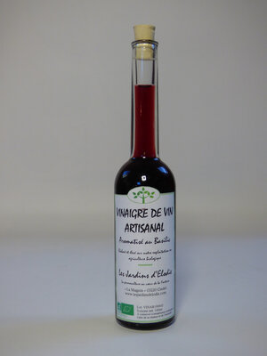 Vinaigre de vin rouge aromatisé au basilic