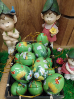 œufs  motif garnies