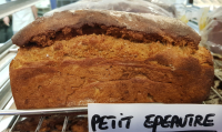 Pain de petit épeautre moulé