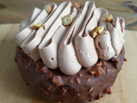 Gâteau tout chocolat et noisettes