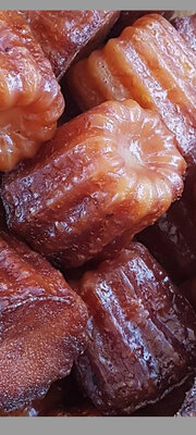 Canelés de bordeaux