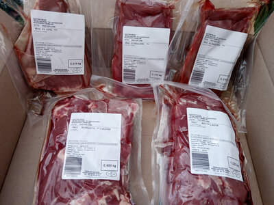 Colis petit classique veau race rouge des pre