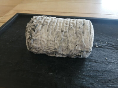 Bûchette cendrée moelleuse
