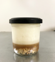 Verrine glacée vanille, crumble, caramel