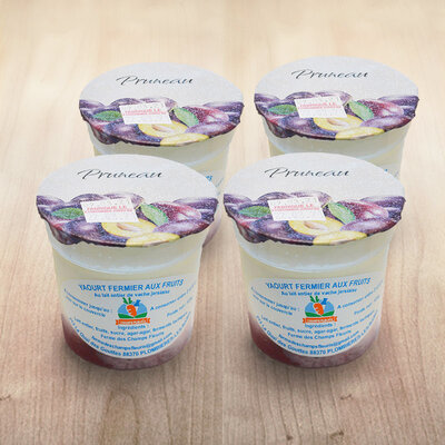 4 yaourts à la confiture de pruneau