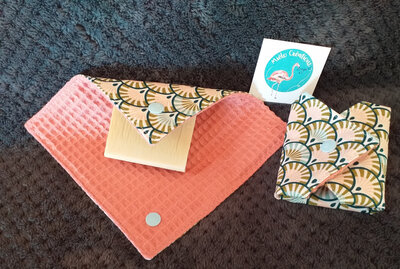 Pochette à savon 'éventails vert/rose'