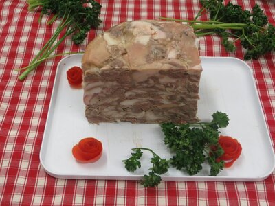 Poitrine roulée cuite en tranche