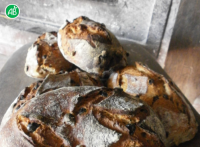 Pain de seigle aux raisins