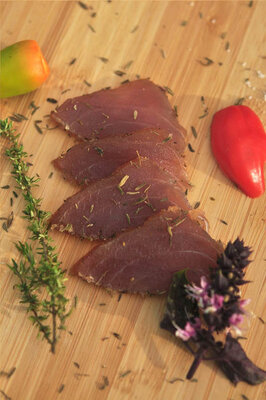 Thon fume en tranches aux herbes de provences