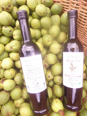 Le vin de noix