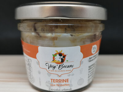 Tartinade de celeri rave et eclat de noisette