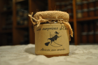 Préparation de fruits abricots aux amandes