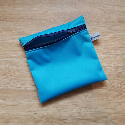 *pochette imperméable-bleu