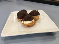 3 profiteroles