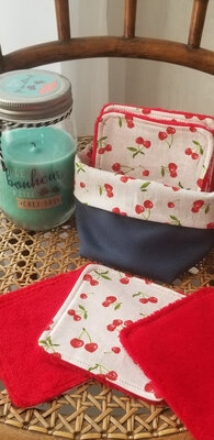 Lot de 5 lingettes cerise + panier assorti