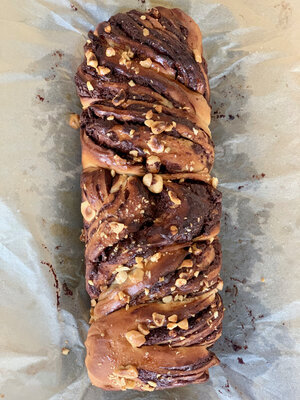 Babka chocolat praliné et éclats de noisettes