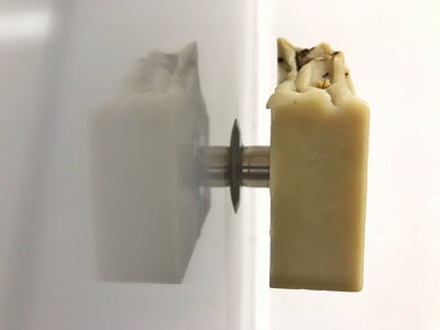 Porte-savon aimanté