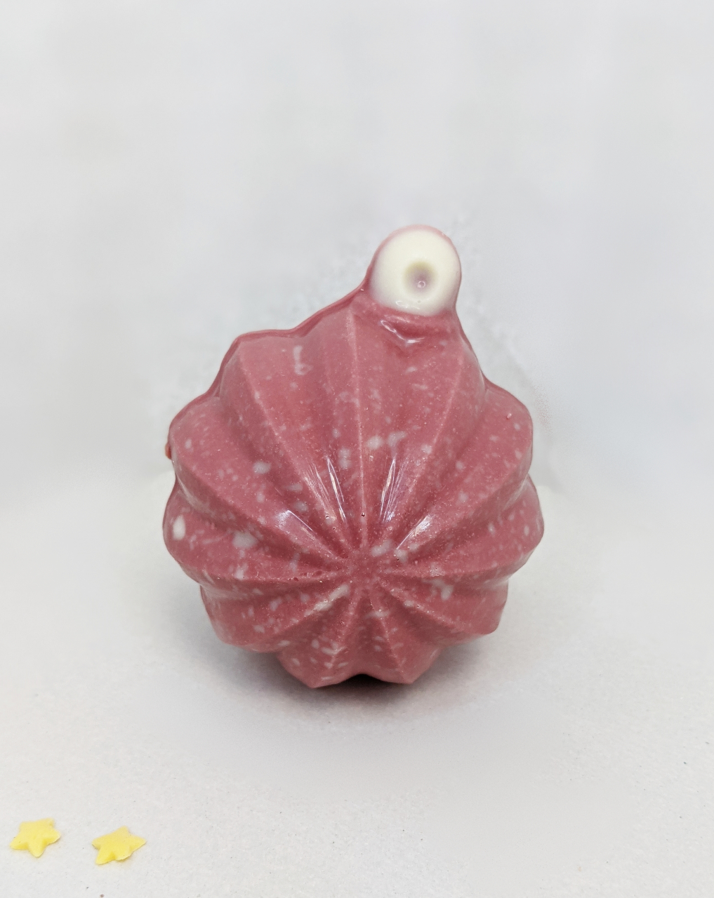 Boule de noël surprise choco ruby - 55 g - Plaisir Partagé - Locavor.fr