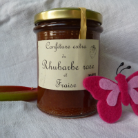 Confiture extra de rhubarbe rose et fraise