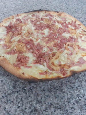 Pizza flamenkuche munster
