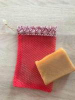 Filet à savon rouge