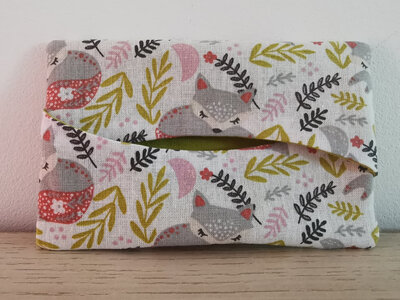 Pochette à mouchoirs renards gris
