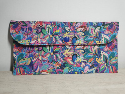 Pochette plate fleurie