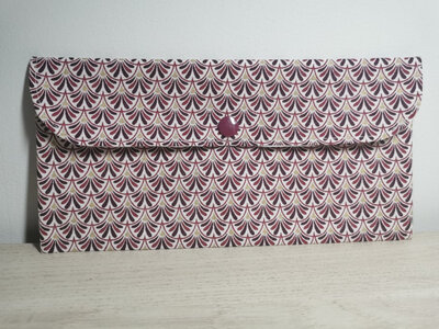 Pochette plate rose éventail