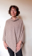 Poncho triangle gris en laine d'alpaga - image 3